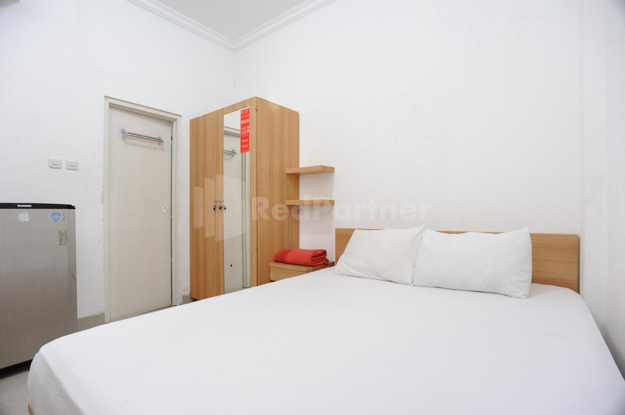 Family Mitra Reddoorz 3* Jakarta