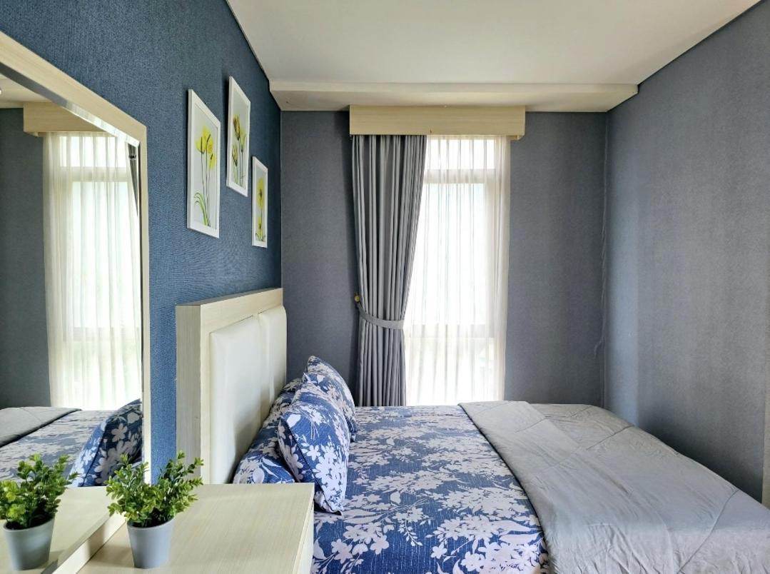 Apartment Pejaten Park Biru 2 Bedroom With Swim Pool, Bathub And Wi-fi *