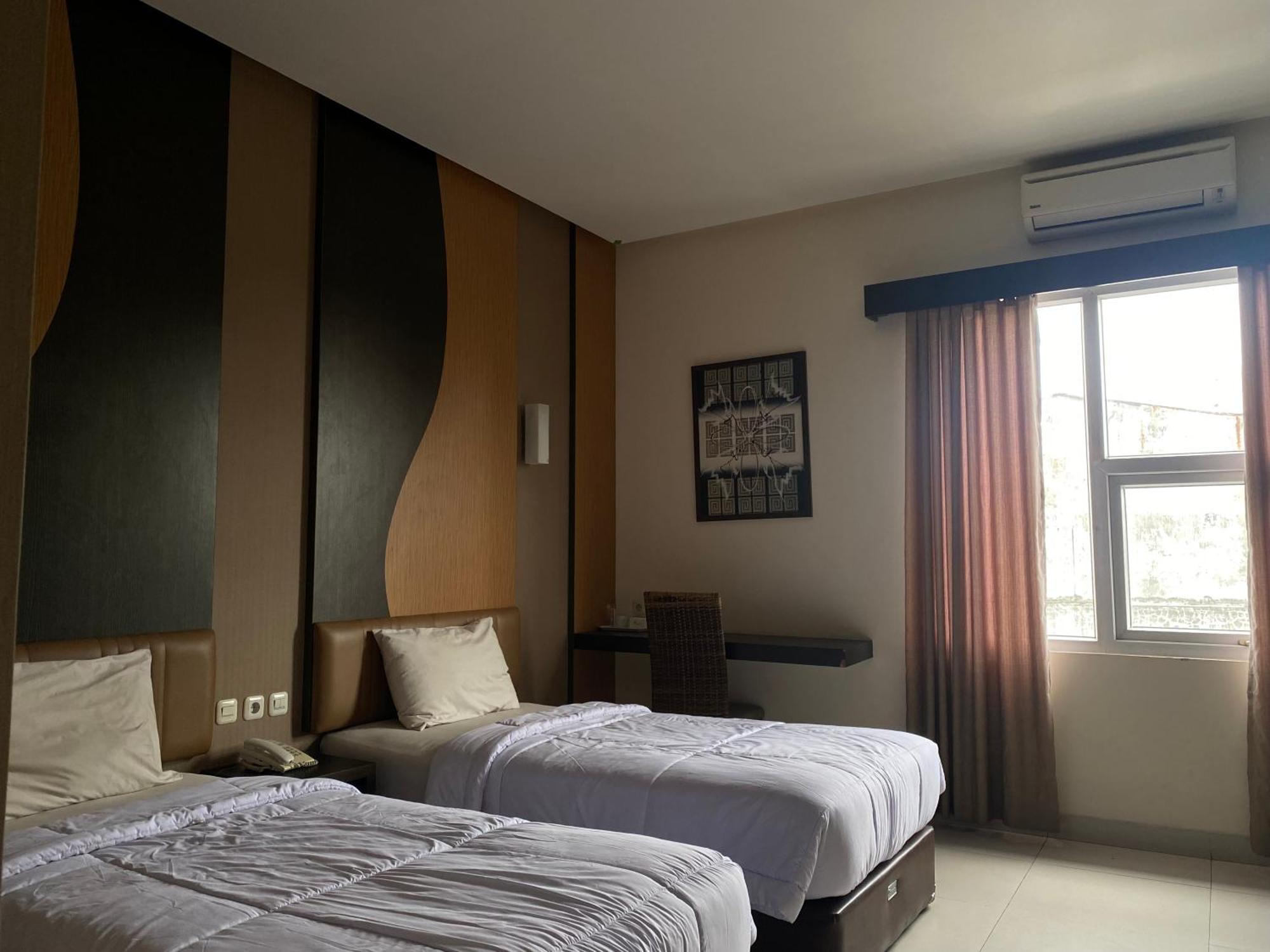 Hotel Lynt Jakarta