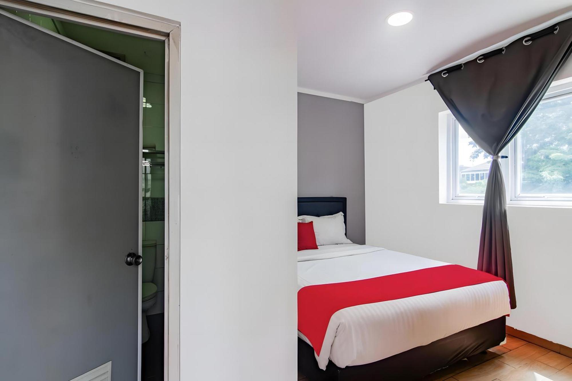 Reddoorz @ Cideng Timur Hotel Jakarta