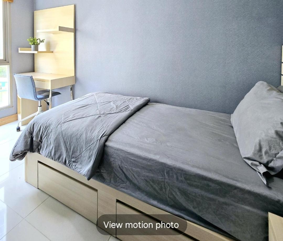 Pejaten Park Biru 2 Bedroom With Swim Pool, Bathub And Wi-fi Apartment *