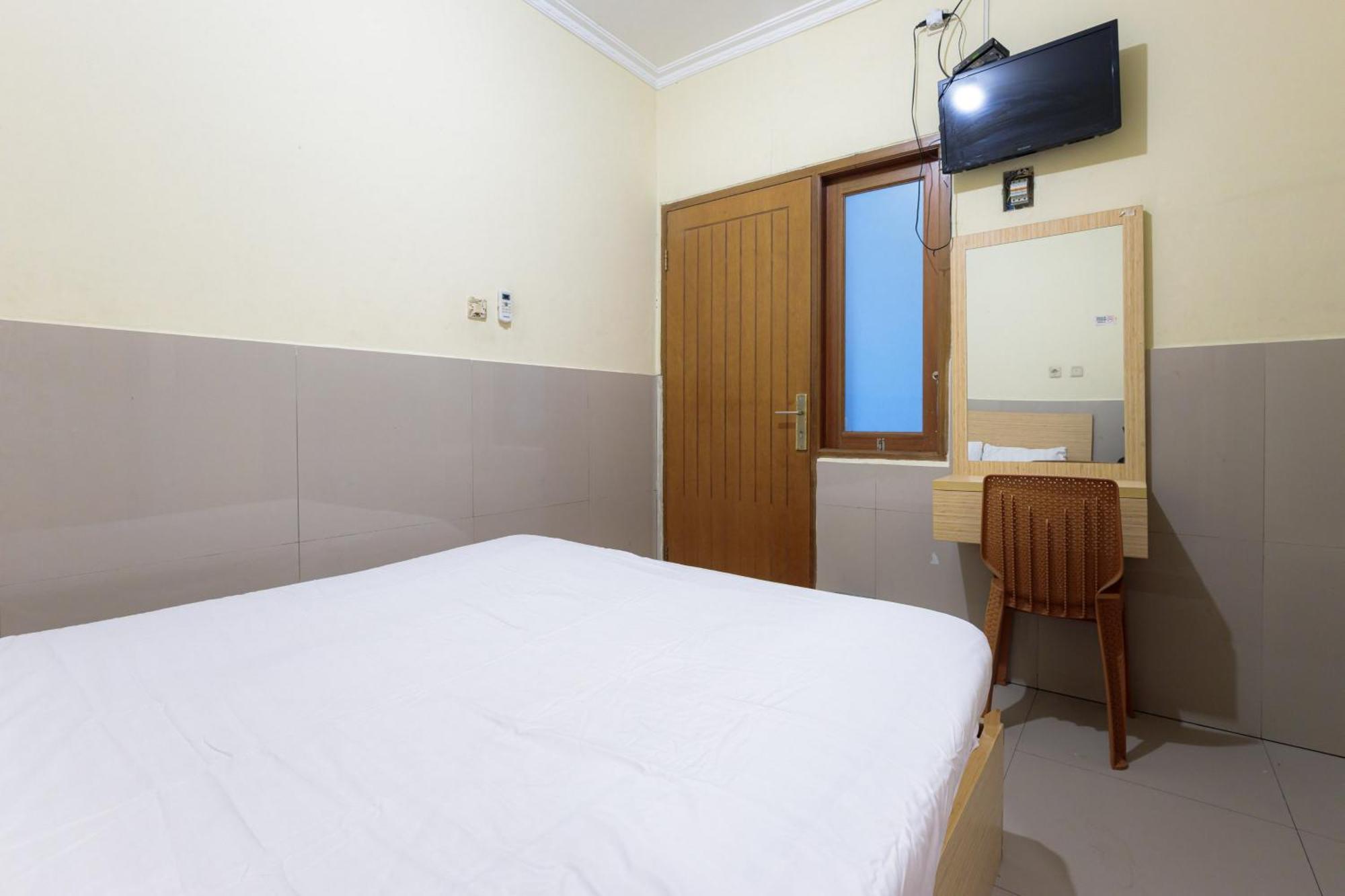 Dpaseban Mitra Reddoorz Khách sạn