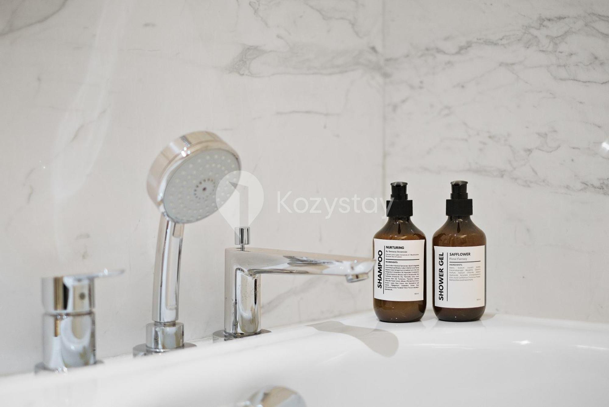 Vivida By Kozystay - Cilandak Apartment