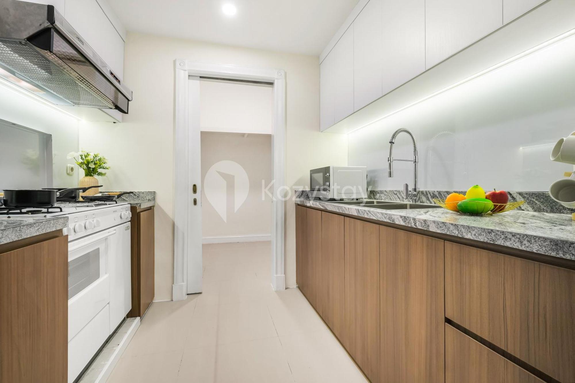 Sovrana By Kozystay - Menteng Jakarta