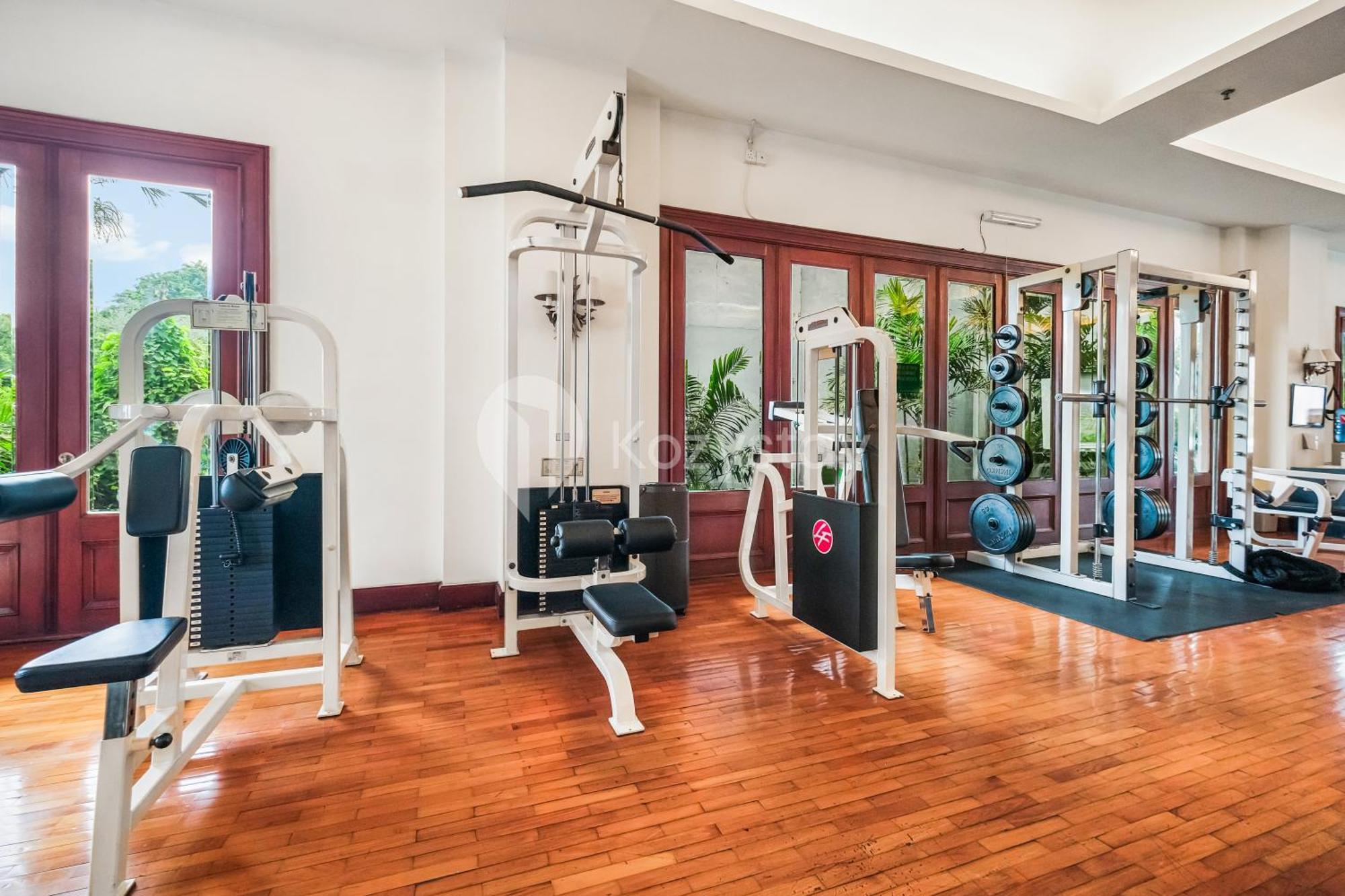 Sovrana By Kozystay - Menteng Apartment