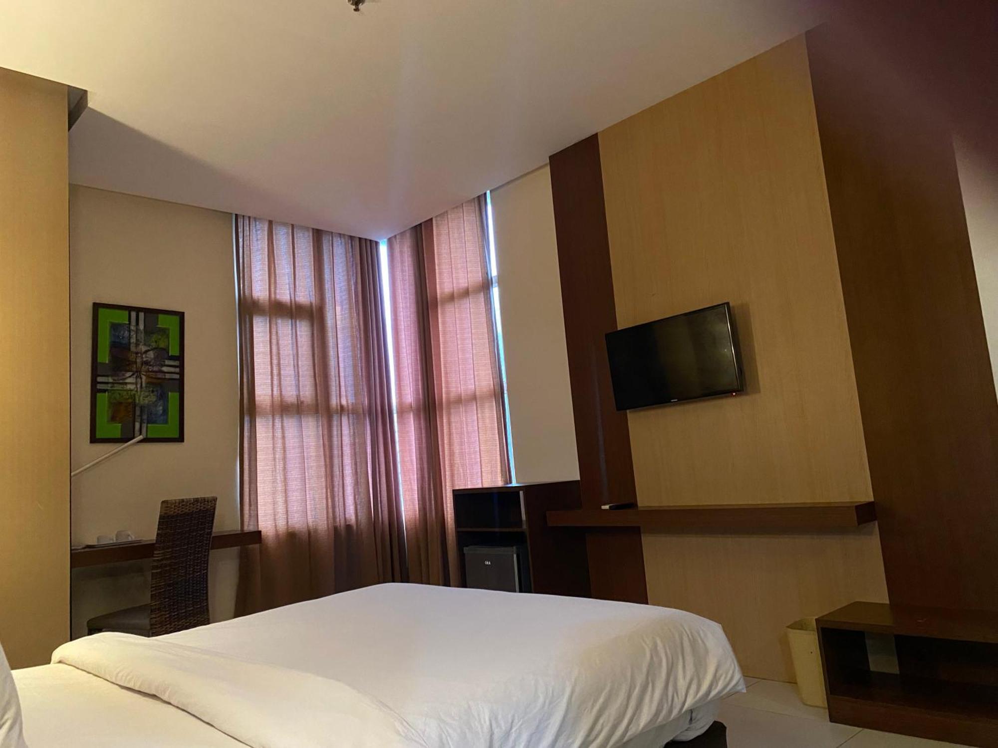 Lynt Hotel