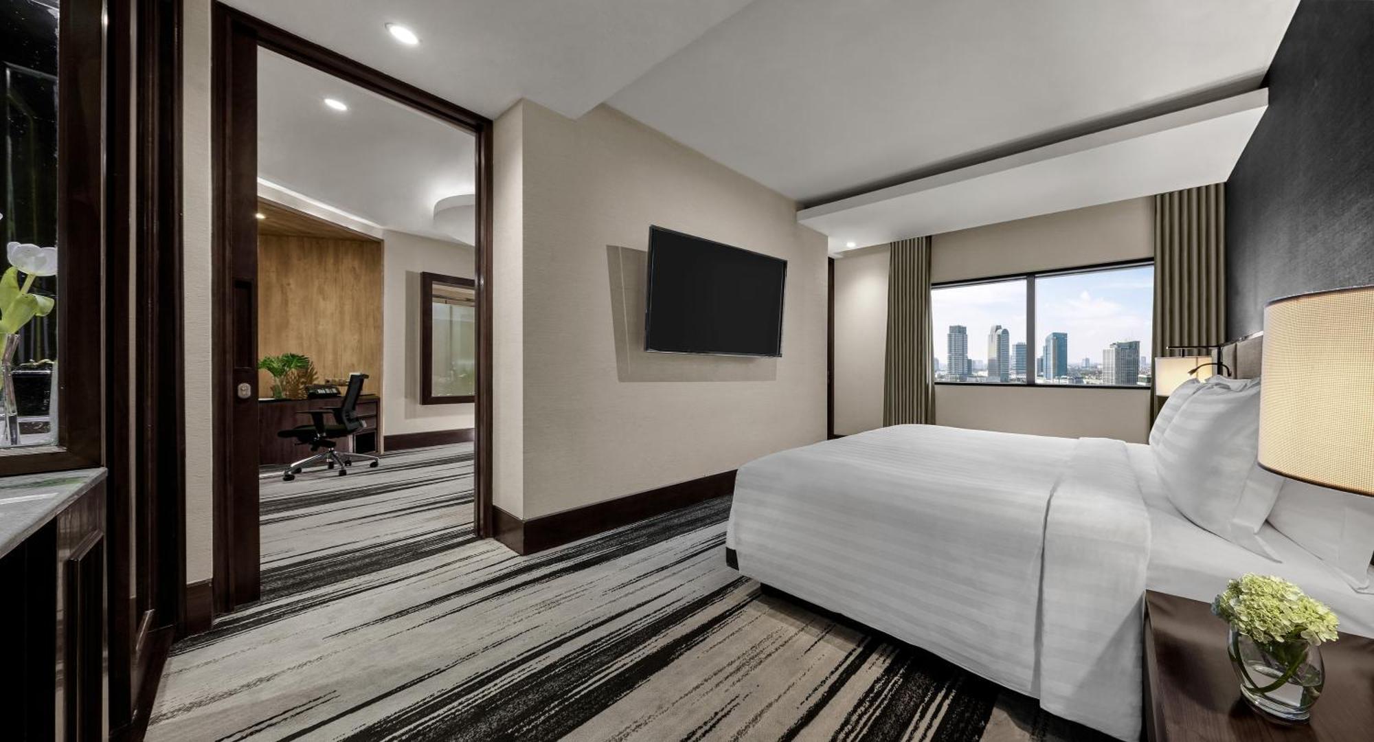 Khách sạn Gran Melia