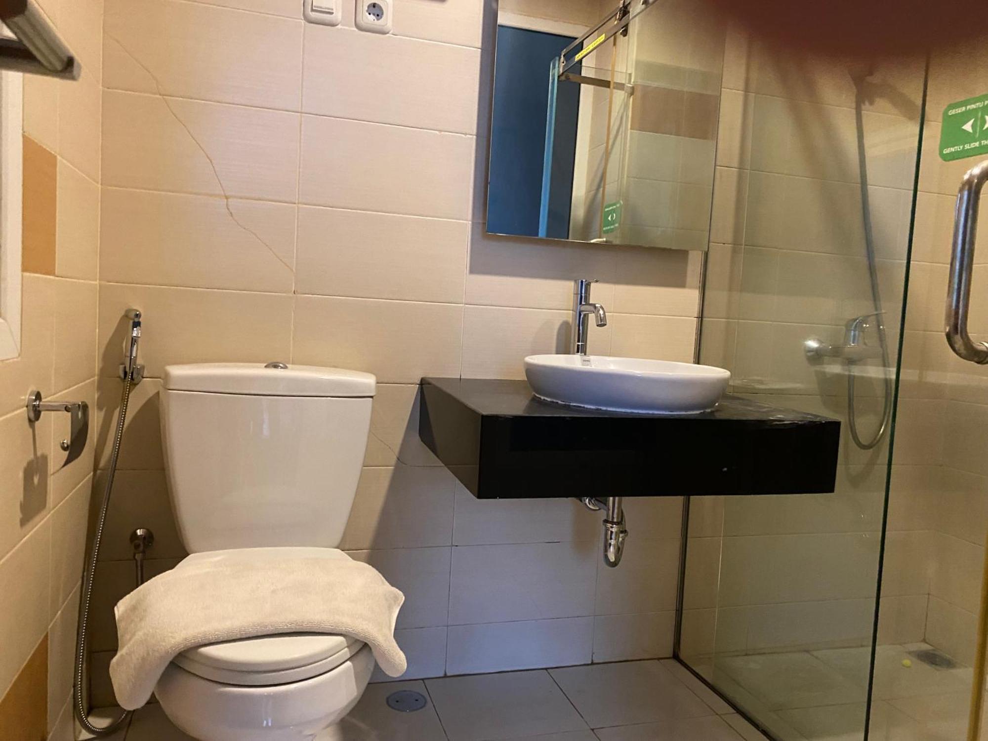 Lynt Hotel 3*