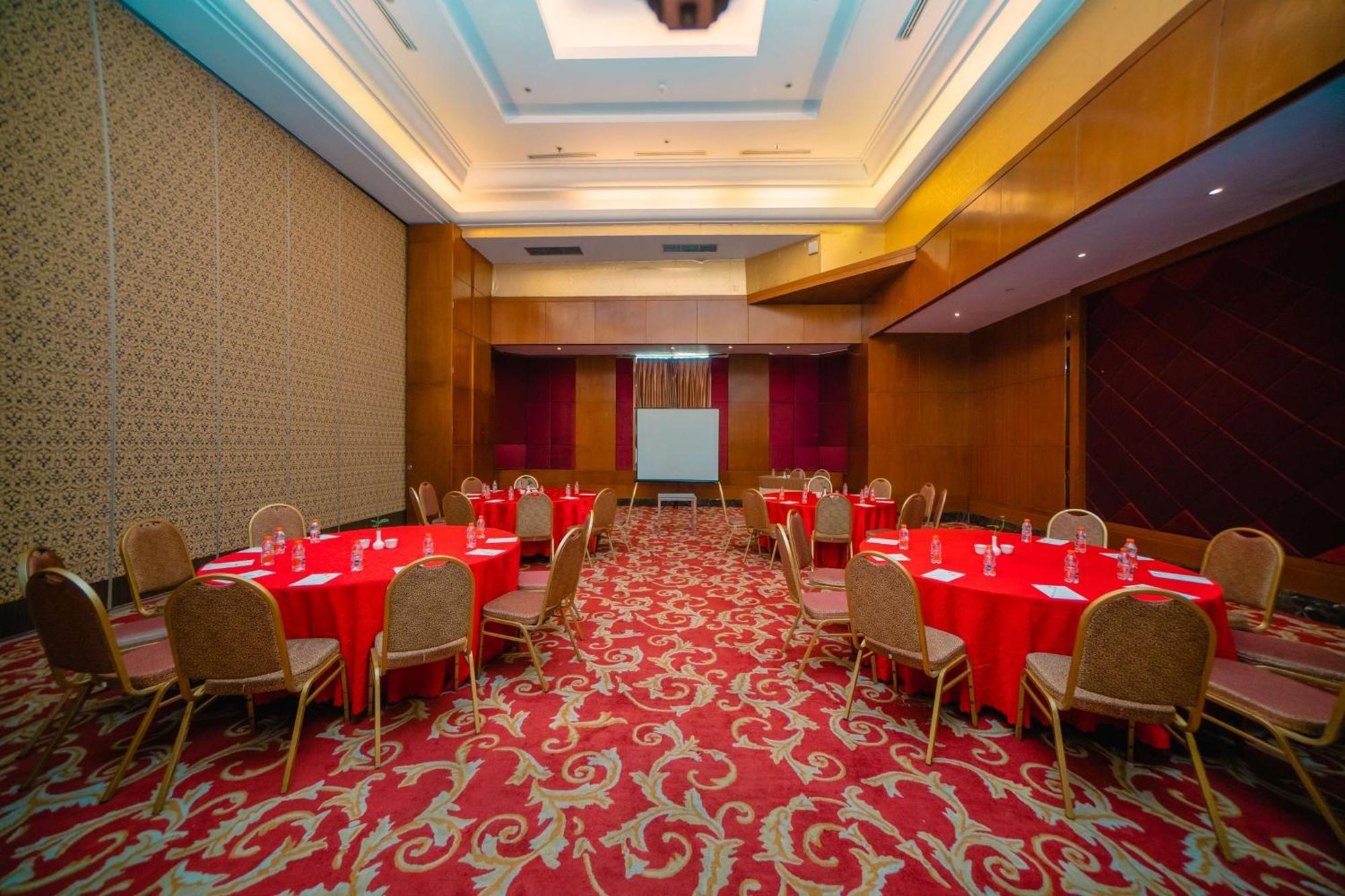 Hotel Western Mangga Dua & 4*