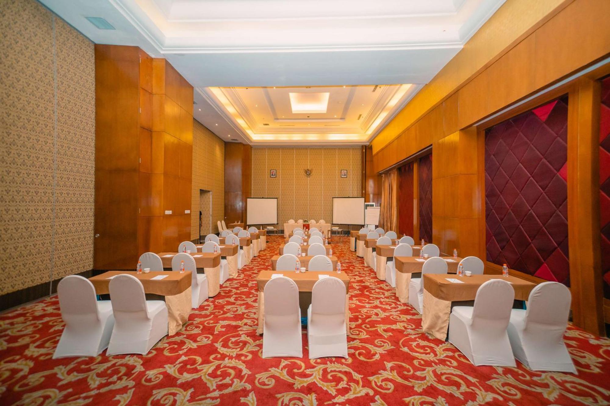 Hotel Western Mangga Dua &