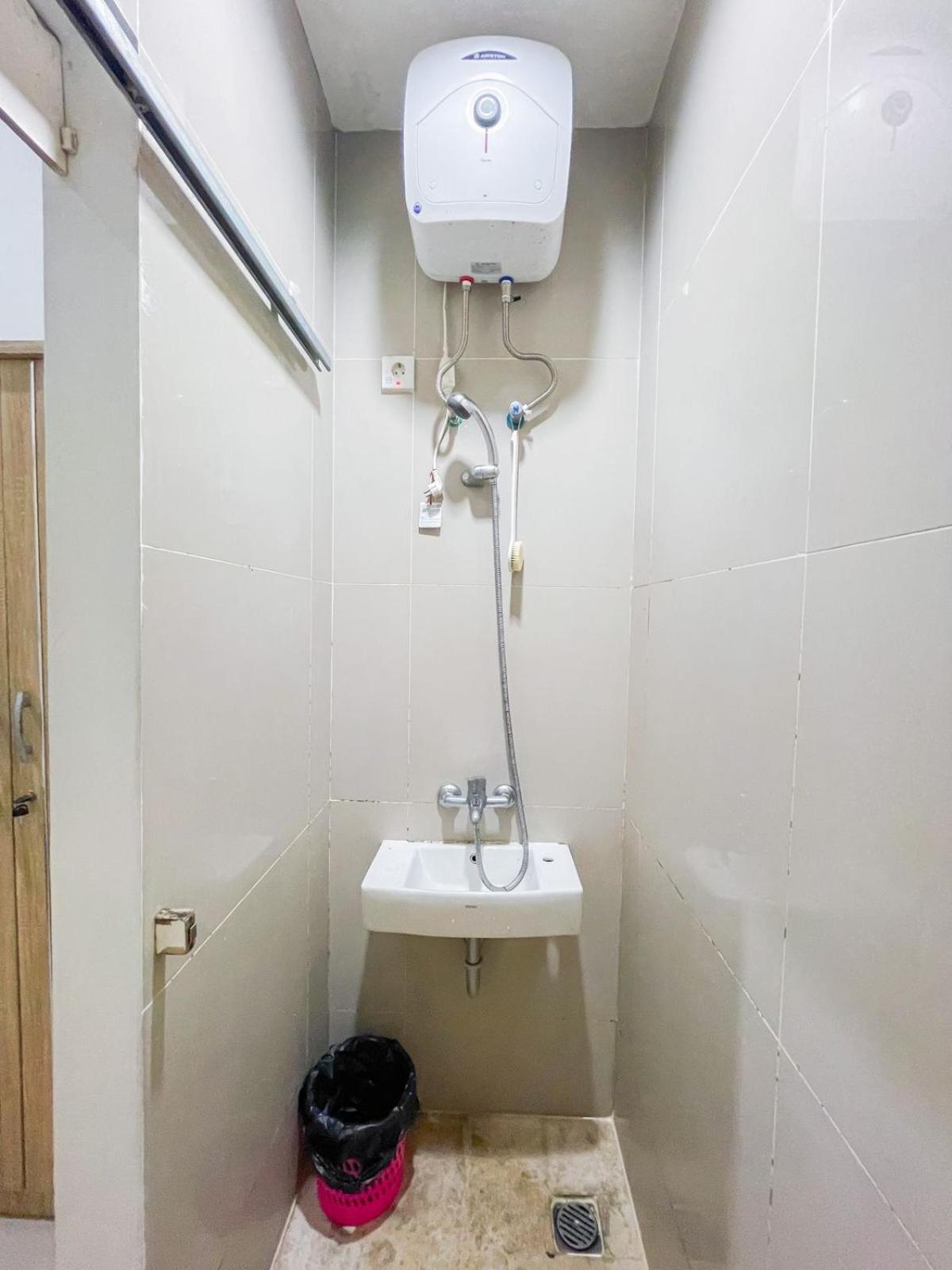 Hostel Beranda Istirahat Grogol *