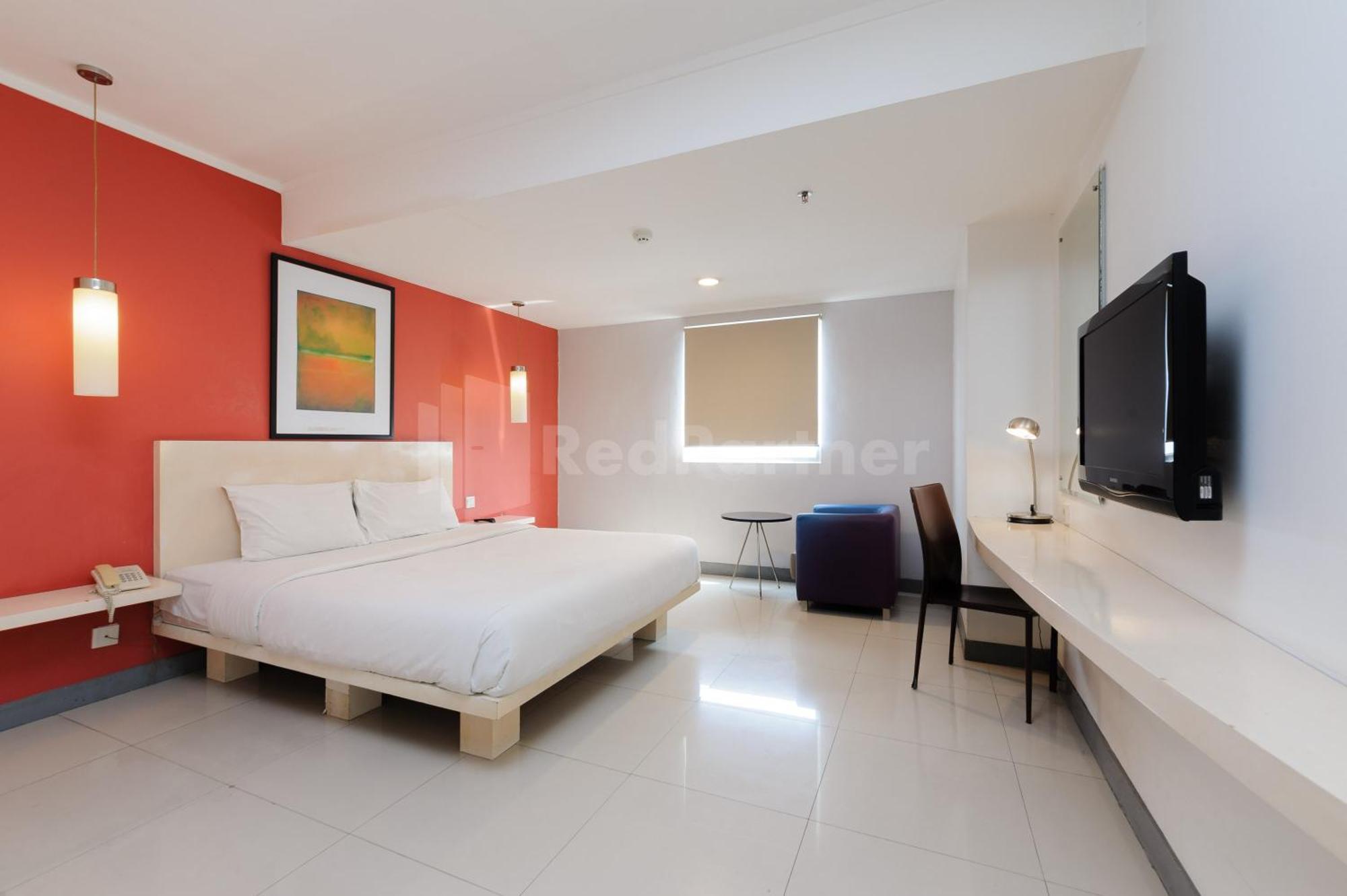 Hotel Metro Near Kota Tua Mitra Reddoorz