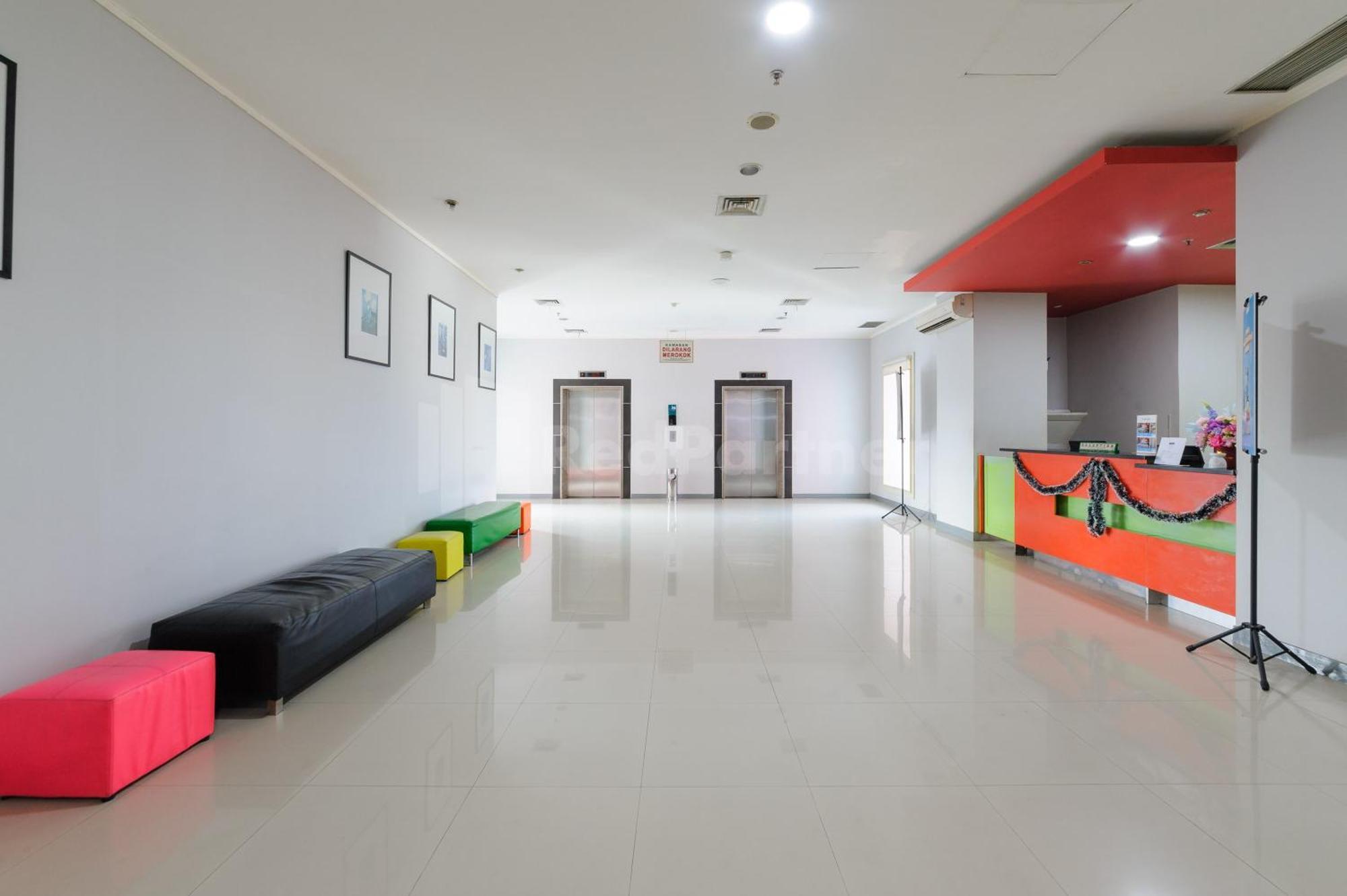 Hotel Metro Near Kota Tua Mitra Reddoorz 3*