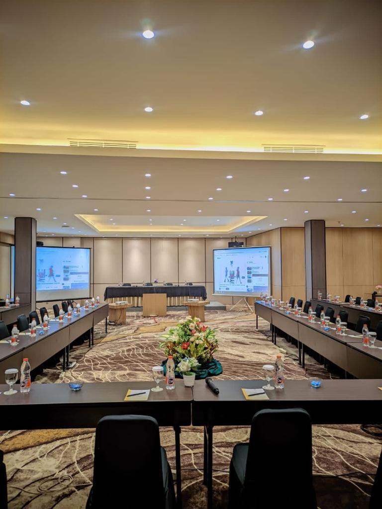 Orchardz Jayakarta Hotel 4*