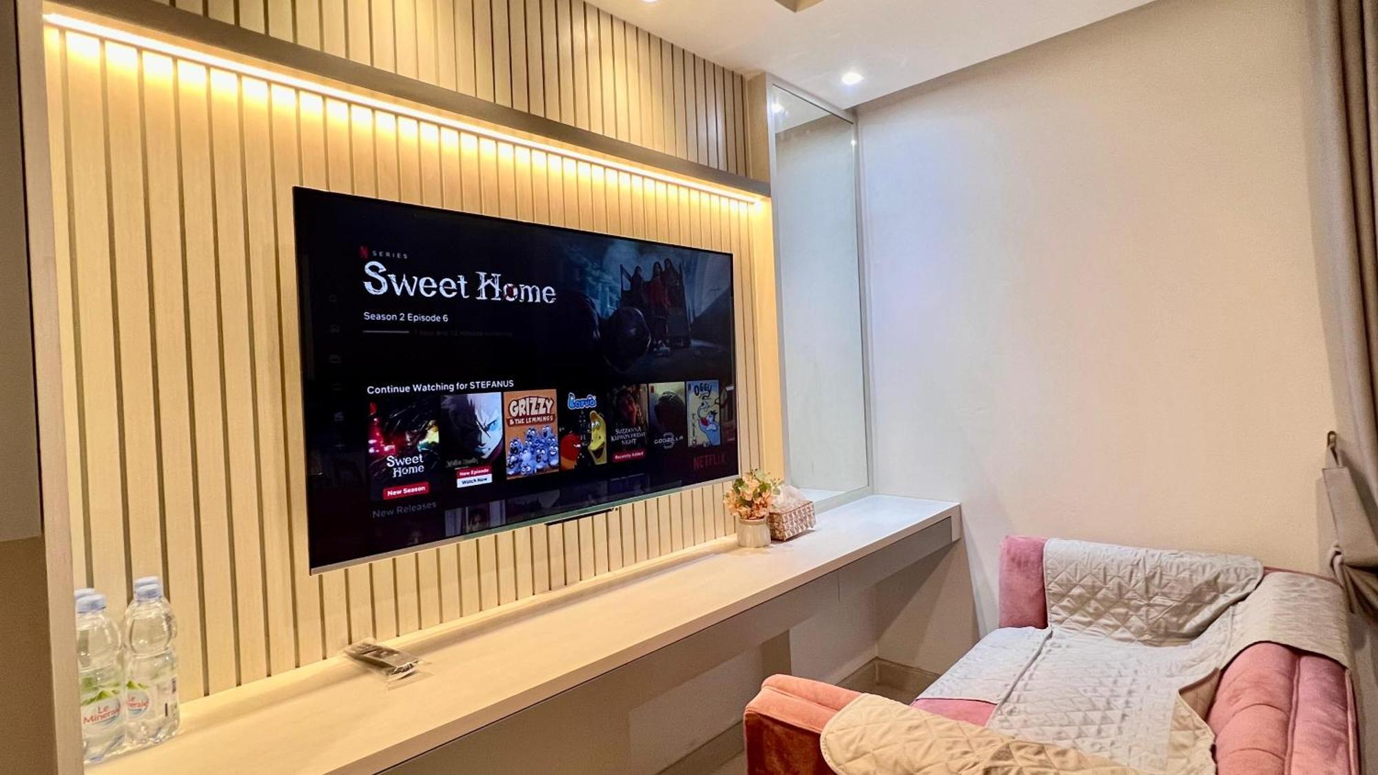 West Vista Jkt Modern Design W/55” Tv And 40/mbps Wi-fi * Jakarta