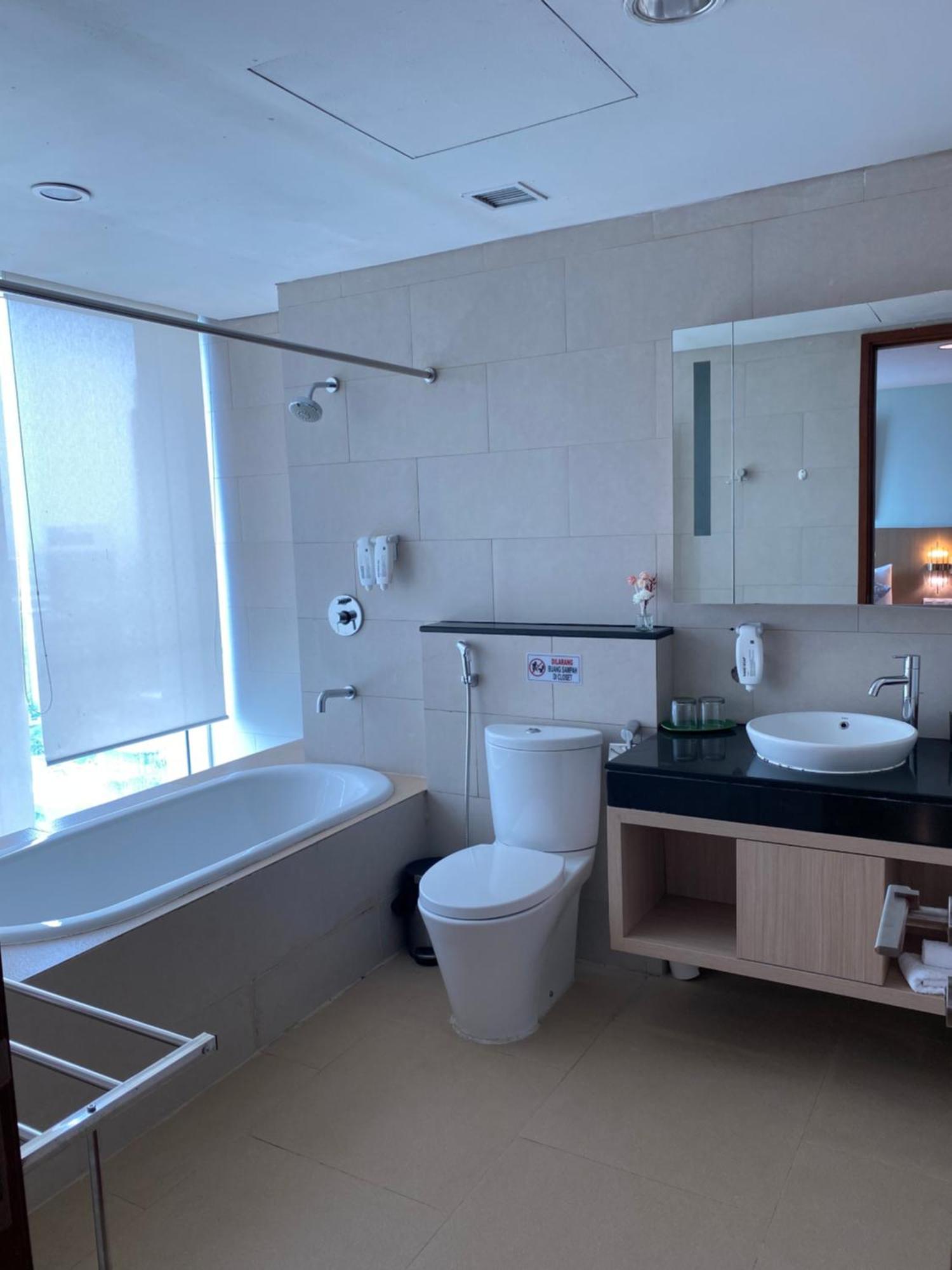 The H Tower By Yls * Jakarta