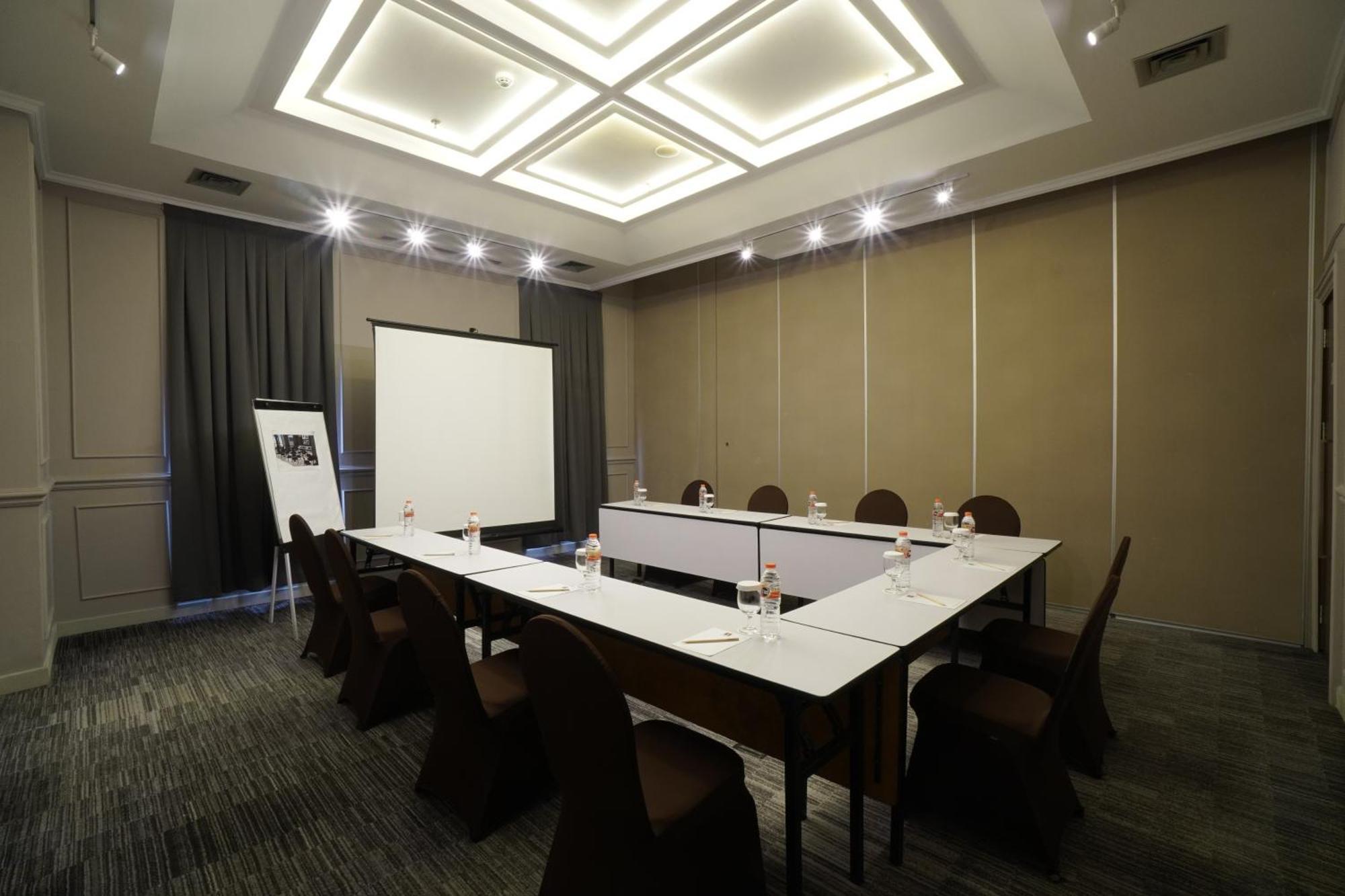 Swiss-belinn Cawang Hotel 3*