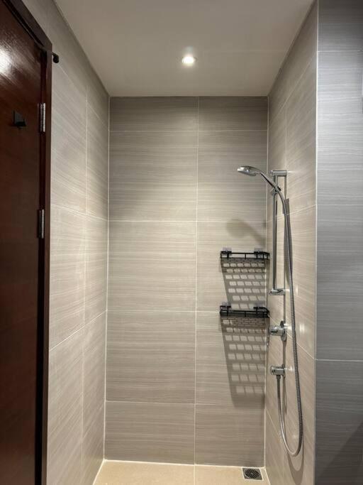 Apartment West Vista With Netflix Jakarta