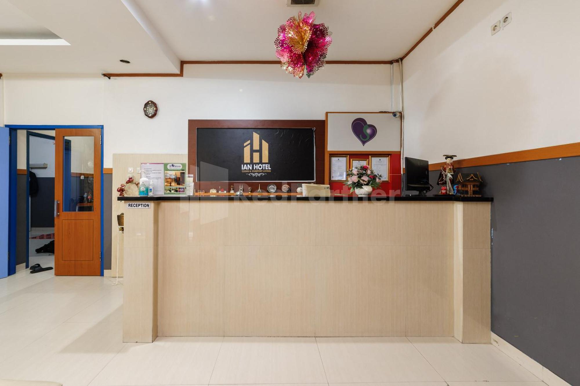 Ian Jaksa Mitra Reddoorz * Jakarta