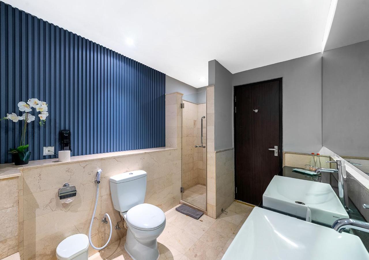 Oakwood & Taman Mini