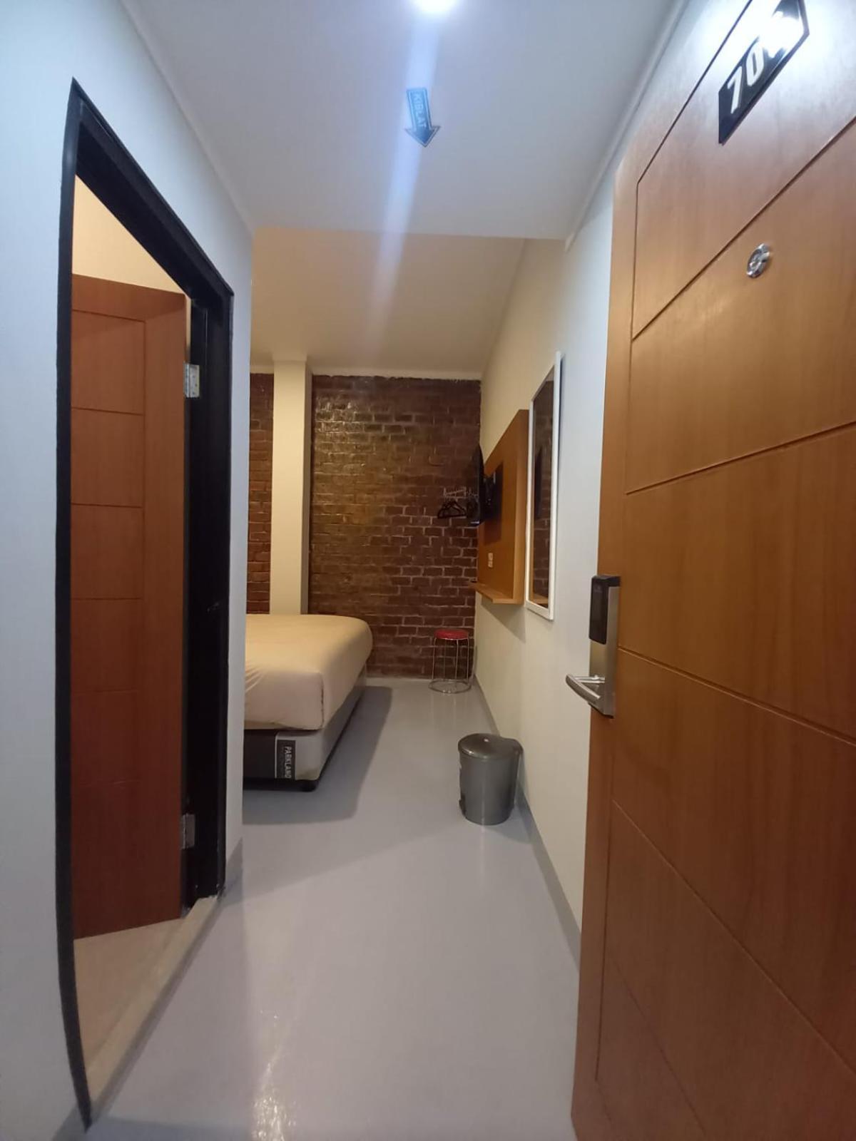 Hotel Bintaro 24