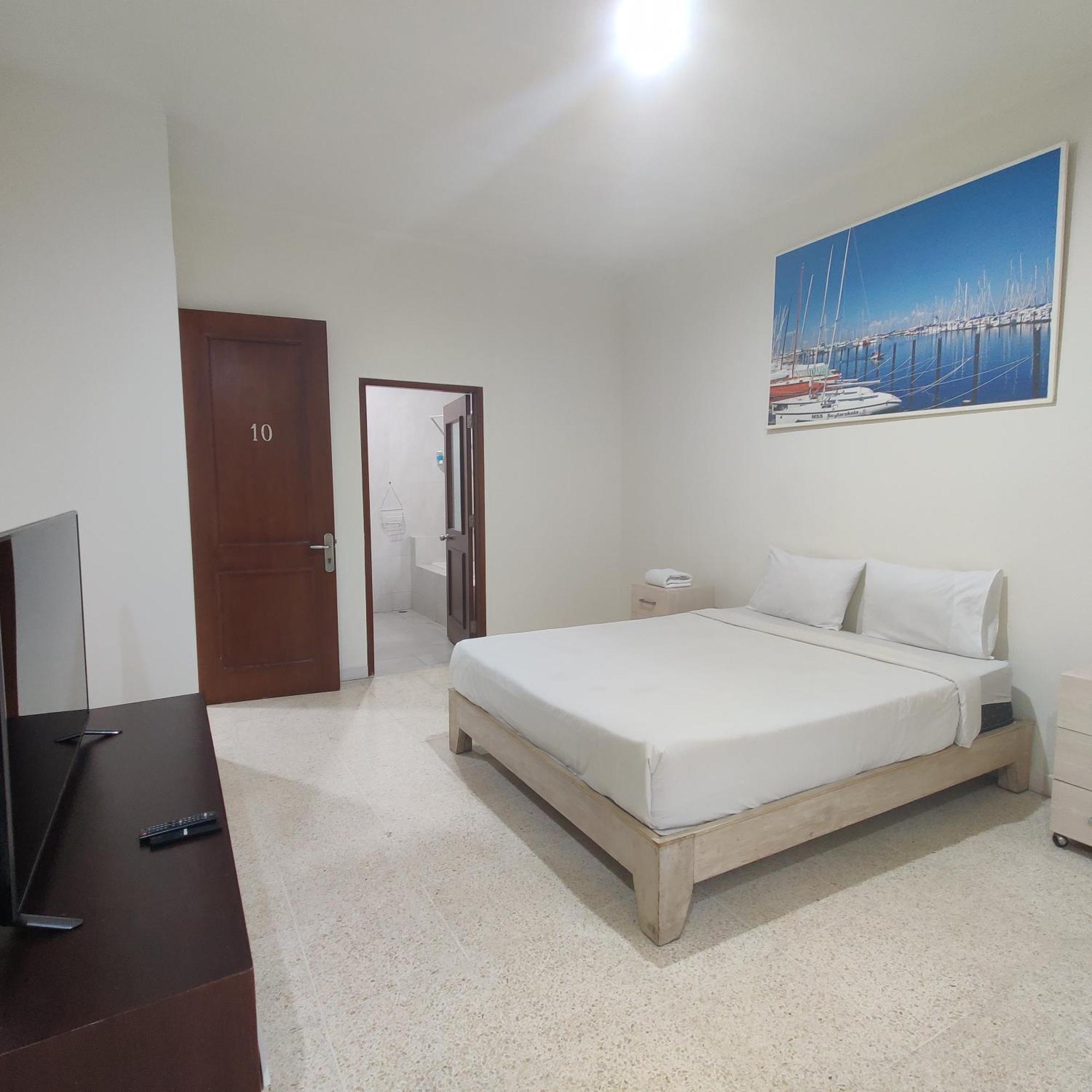 My By Flat06 Bed & Breakfast 2*