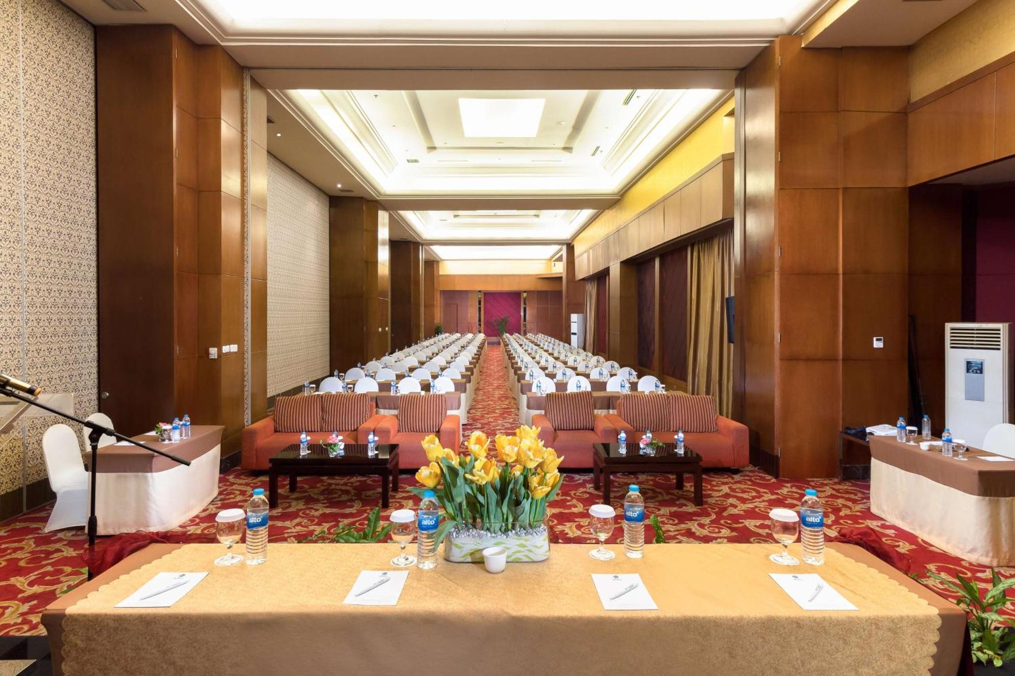 Hotel Western Mangga Dua &