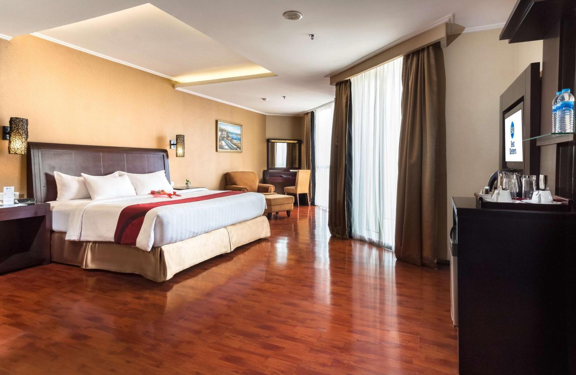 Hotel Western Mangga Dua &
