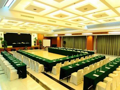 Hotel Asana Kawanua 3*