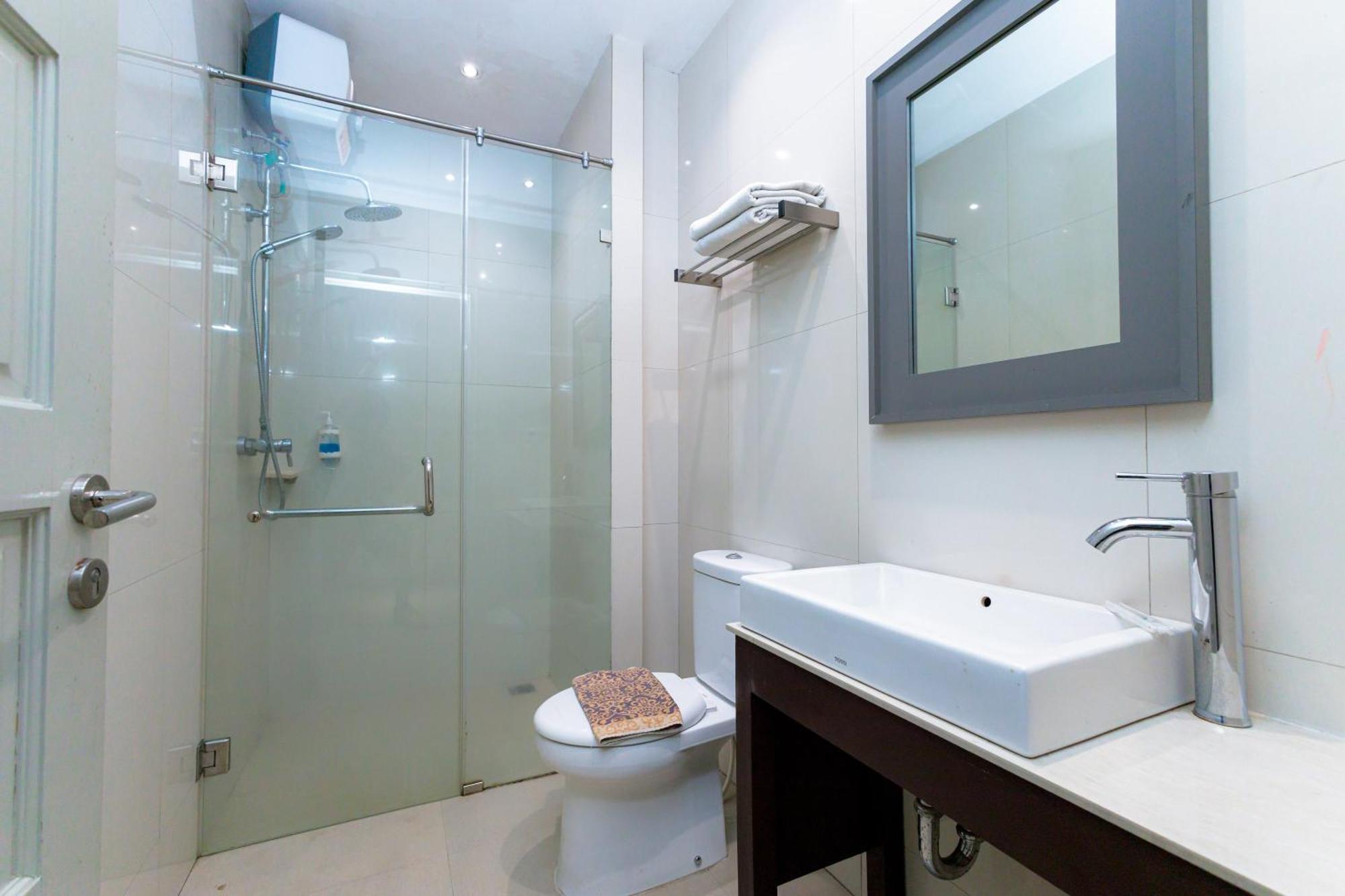 Sans Liv Ancol By Reddoorz Hotel