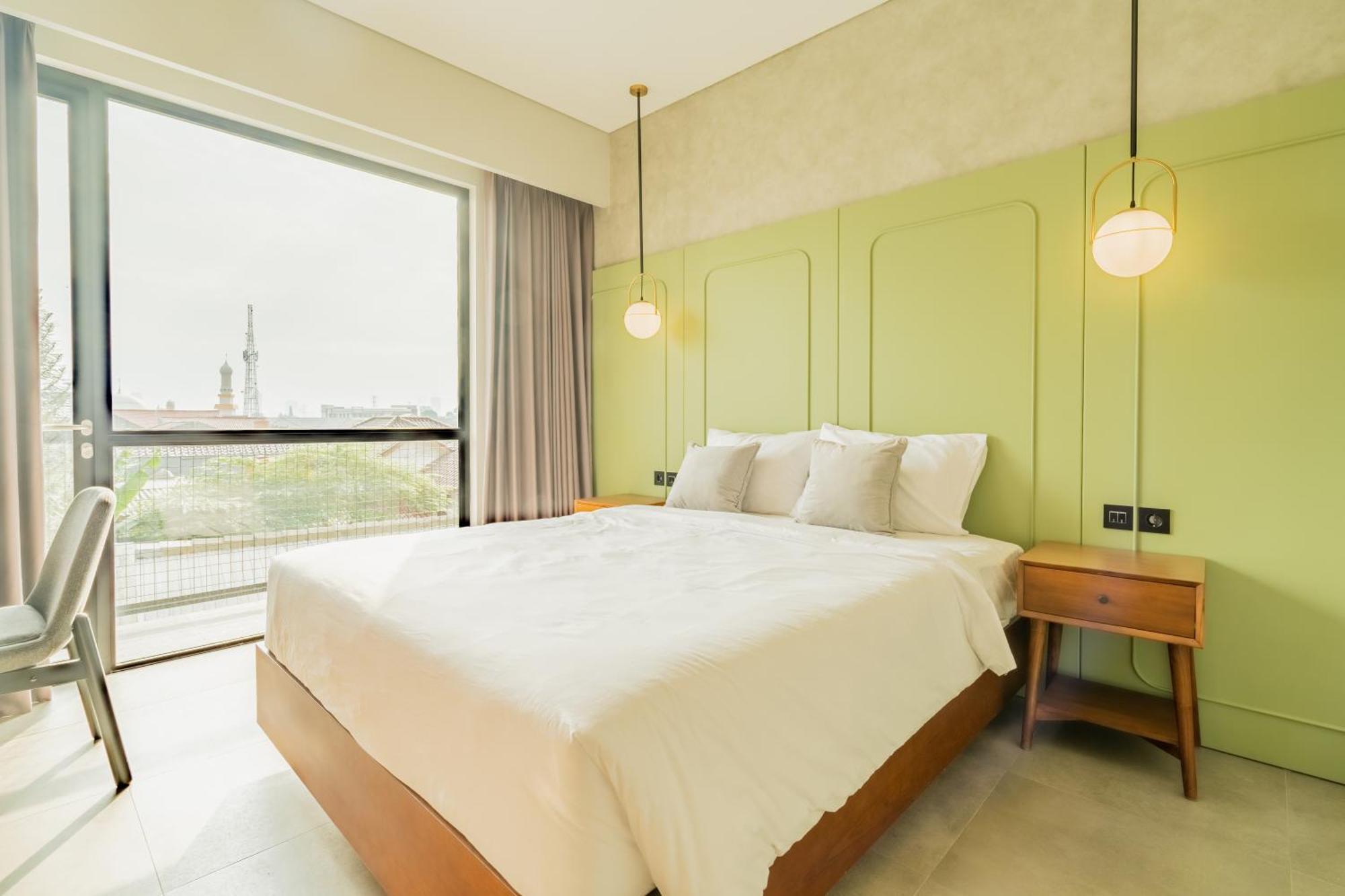 Hotel 107 House Kalibata Syariah 2*
