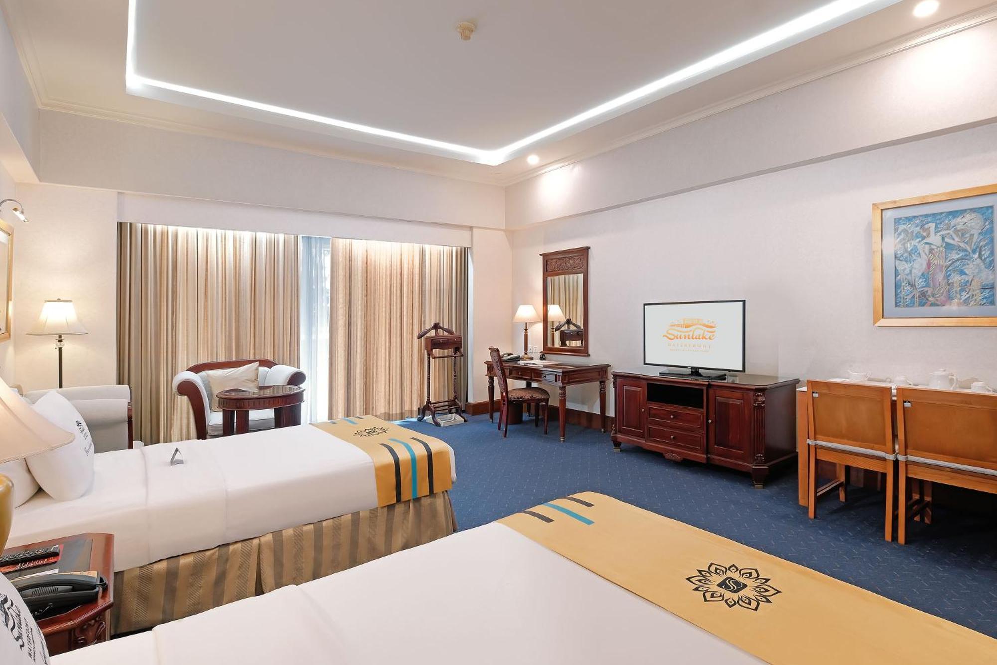 Hotel Sunlake Waterfront & Convention Jakarta