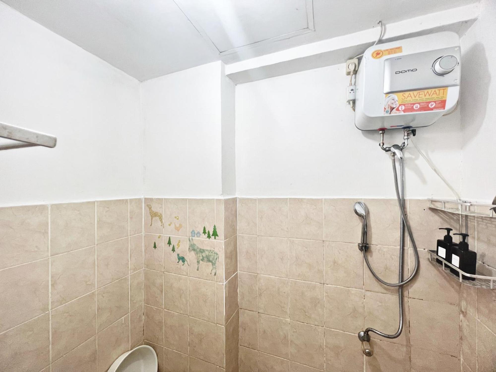 Minimalist & Comfy @baywalk Mall Pluit Apartment *