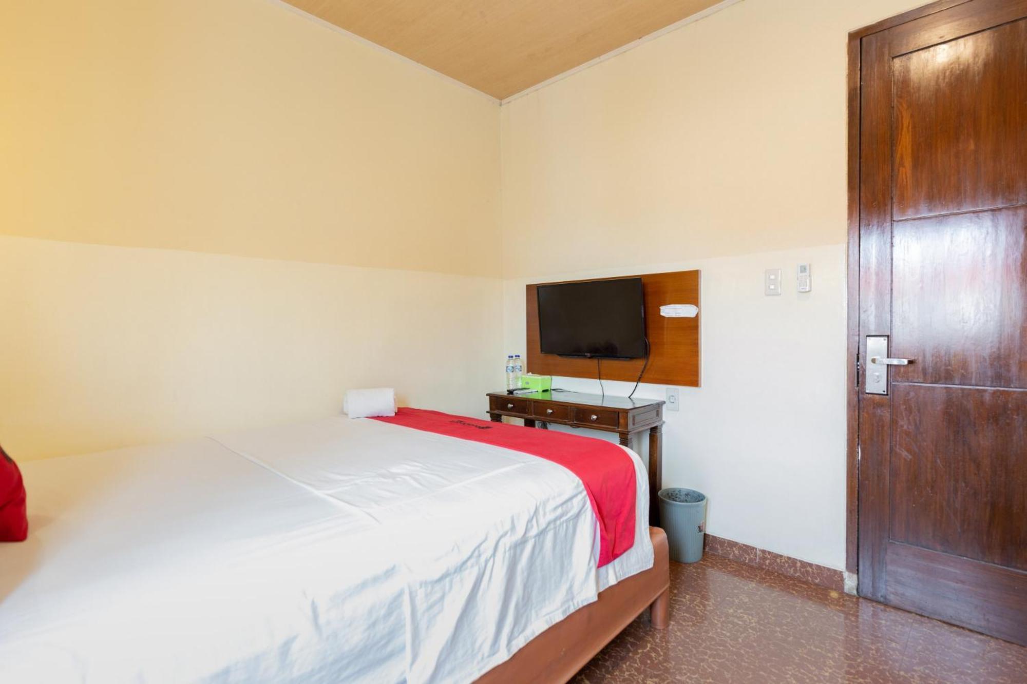 Reddoorz Near Halim Perdanakusuma 3 Rumah tetamu