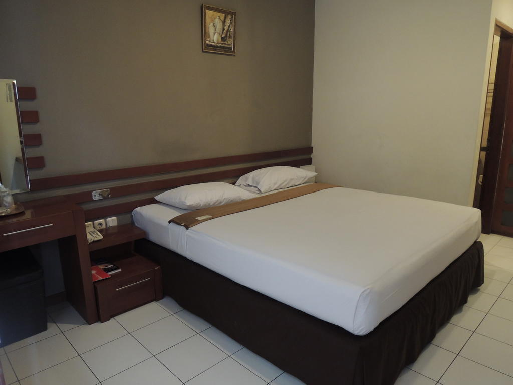 Hotel N