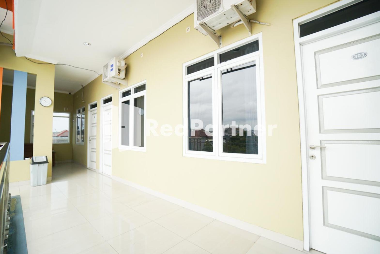 Indah Syariah Mitra Reddoorz Hotel 2*
