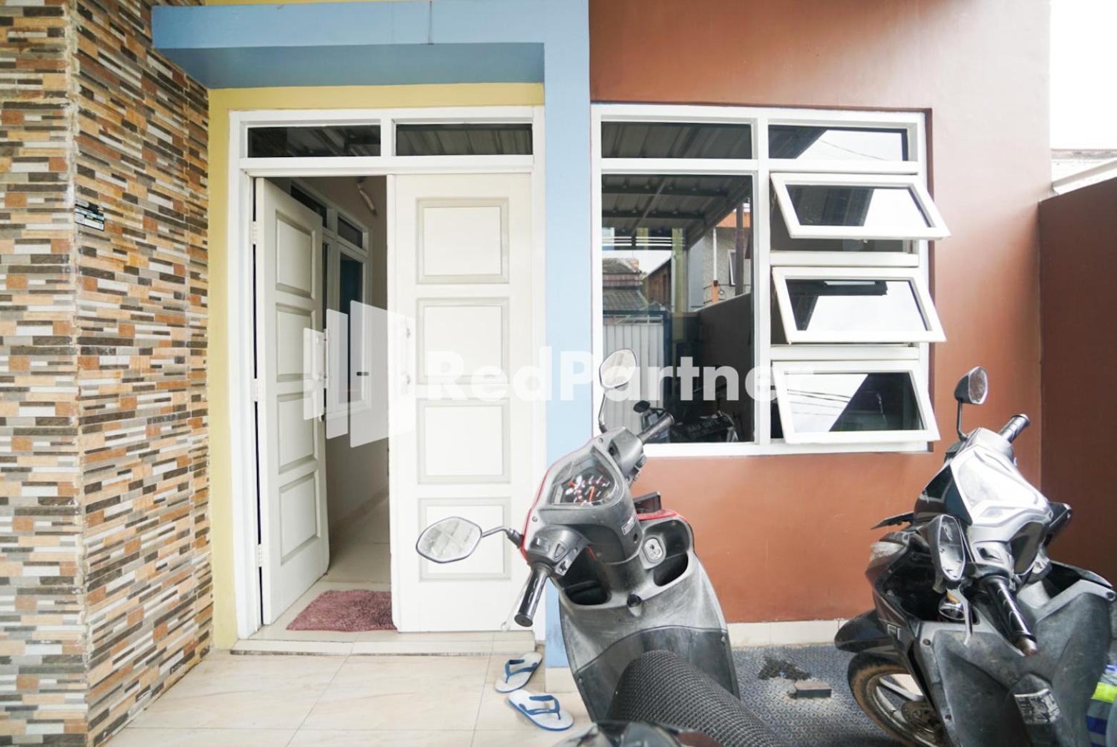 Oyo 3964 Indah Syariah 2*