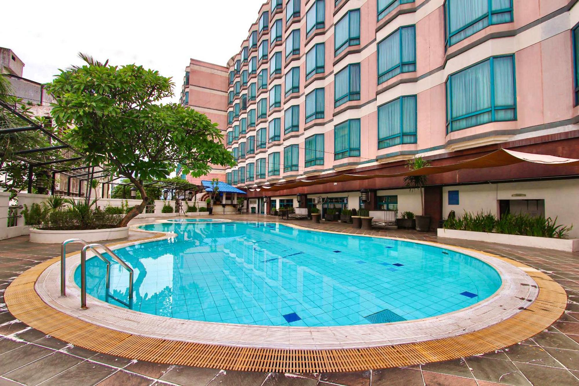 The Acacia 4*