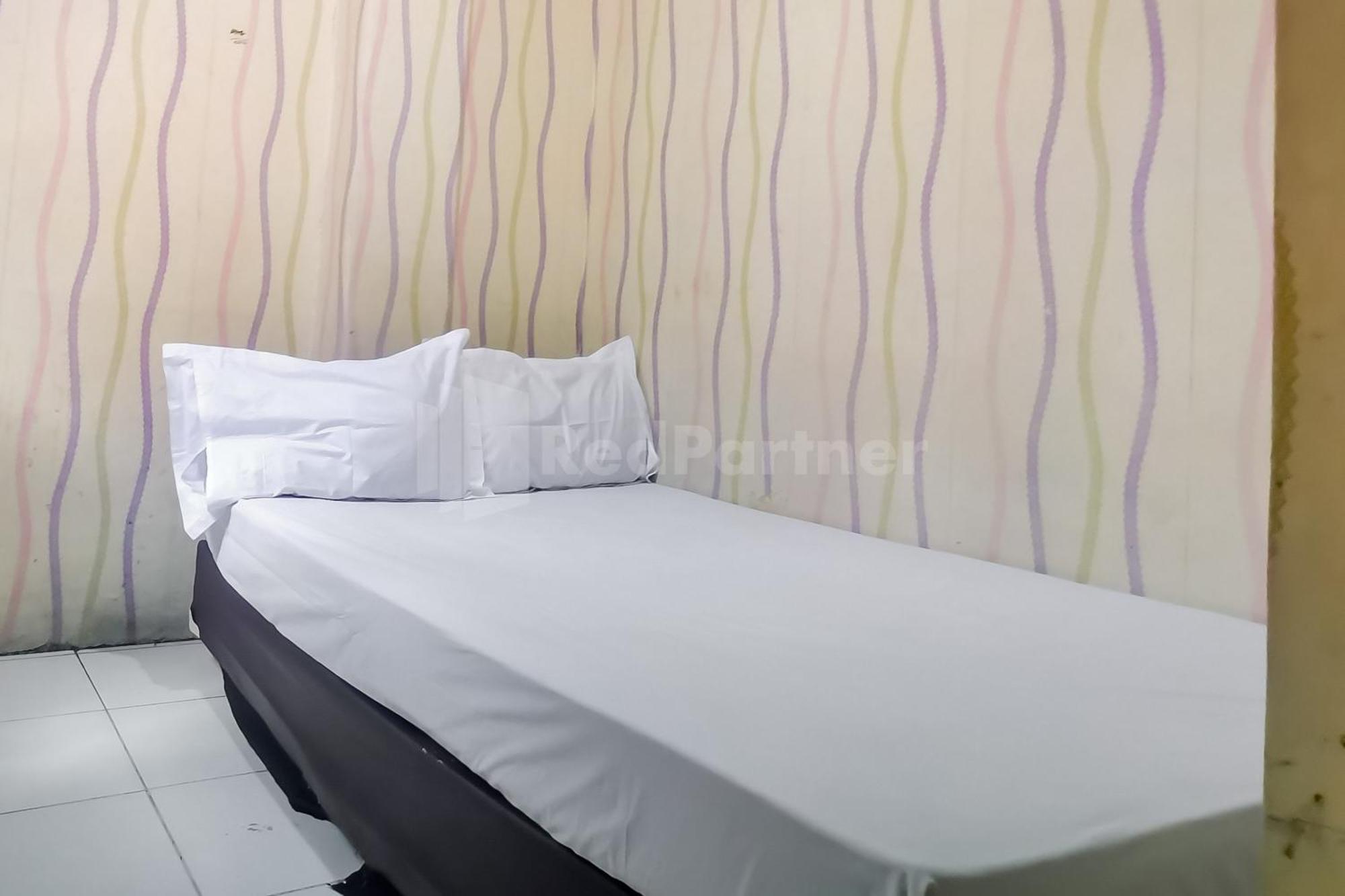 Tangki 2 Redpartner Hotel Jakarta