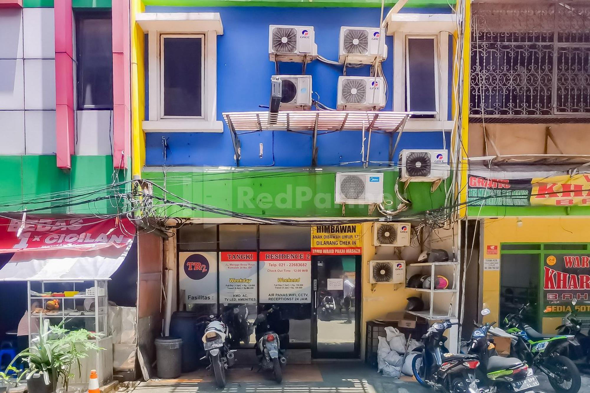 Tangki 2 Redpartner Hotel Jakarta
