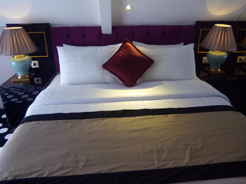 Little Amaroossa Hotel 2*