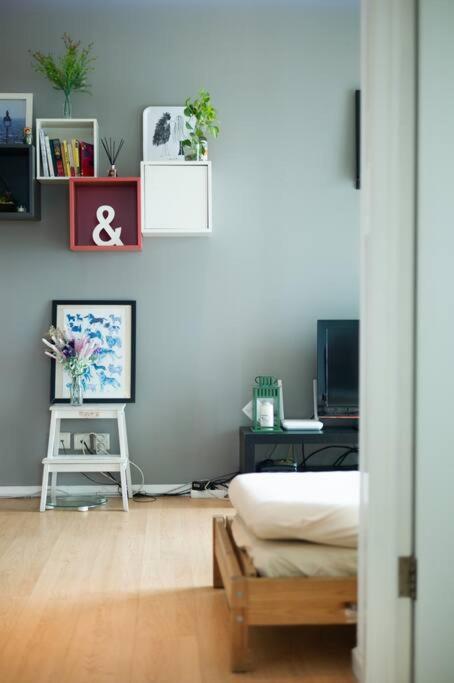 Scandi Style Flat In Jakarta, Gym & Pool *