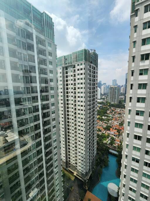 Scandi Style Flat In Jakarta, Gym & Pool Căn hộ