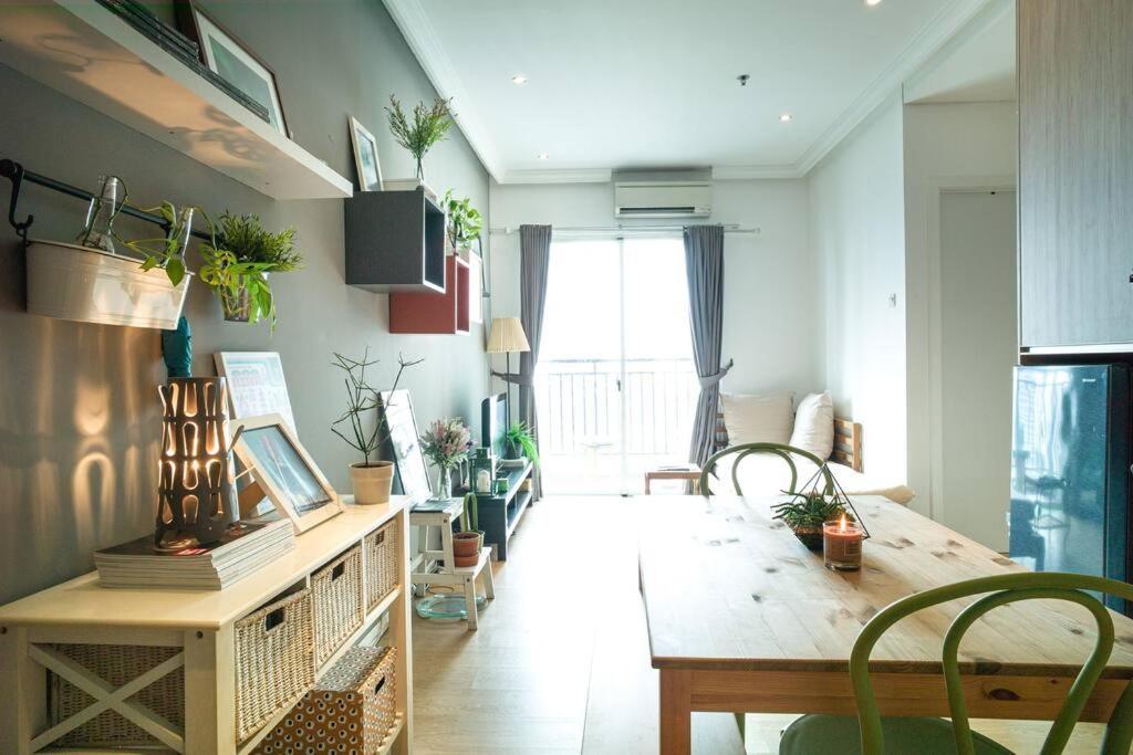 Scandi Style Flat In Jakarta, Gym & Pool * Jakarta