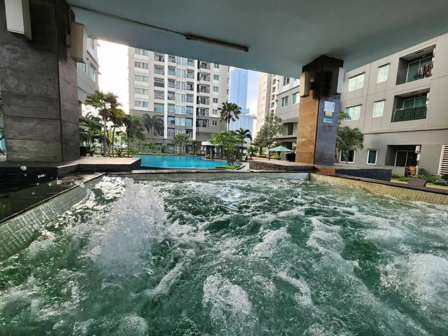 Scandi Style Flat In Jakarta, Gym & Pool