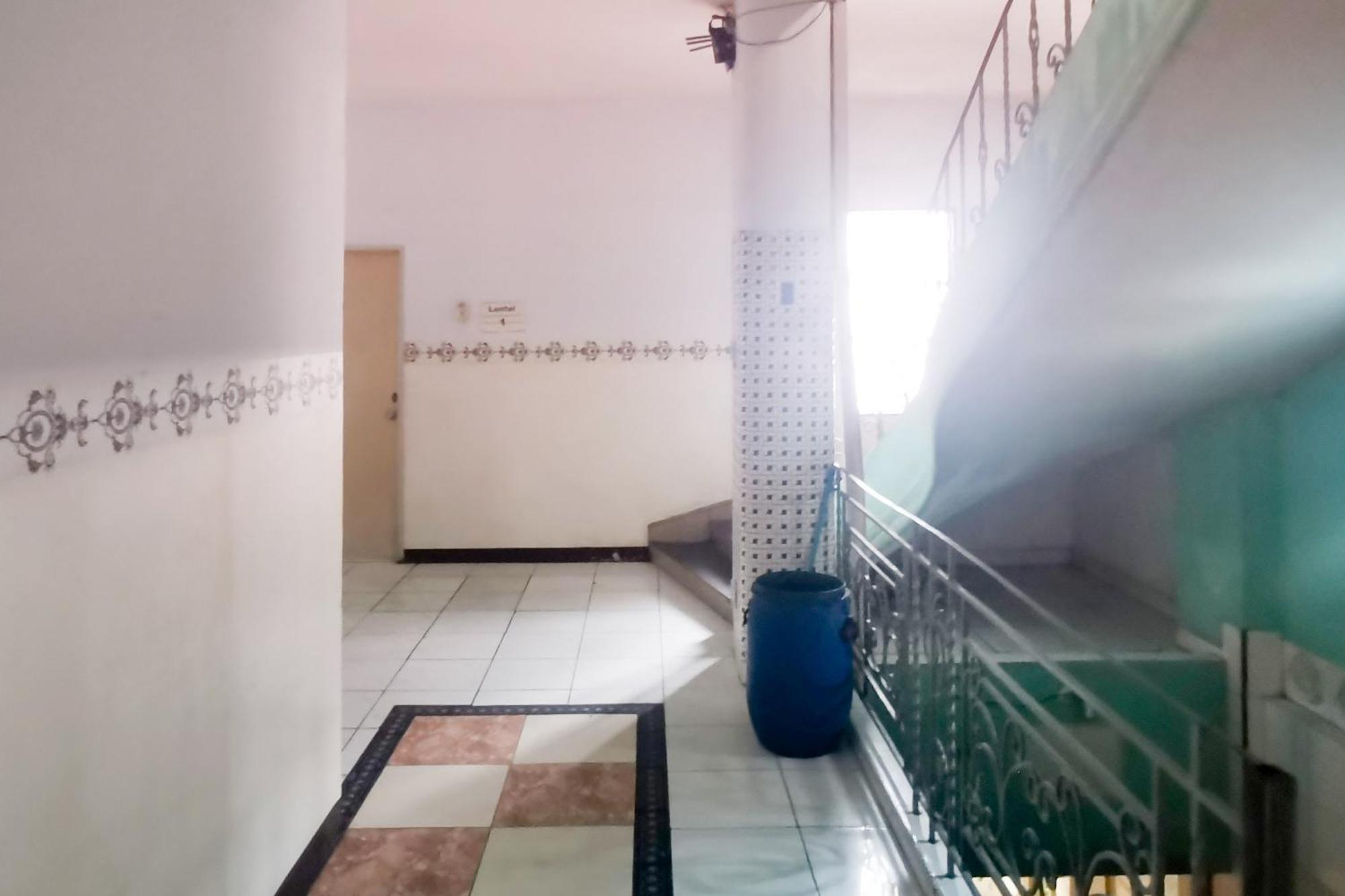 Oyo 2628 Kartini Hotel