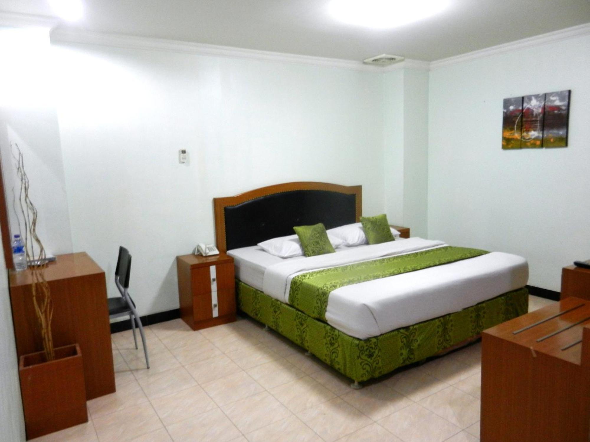 Karsa Utama Hotel *