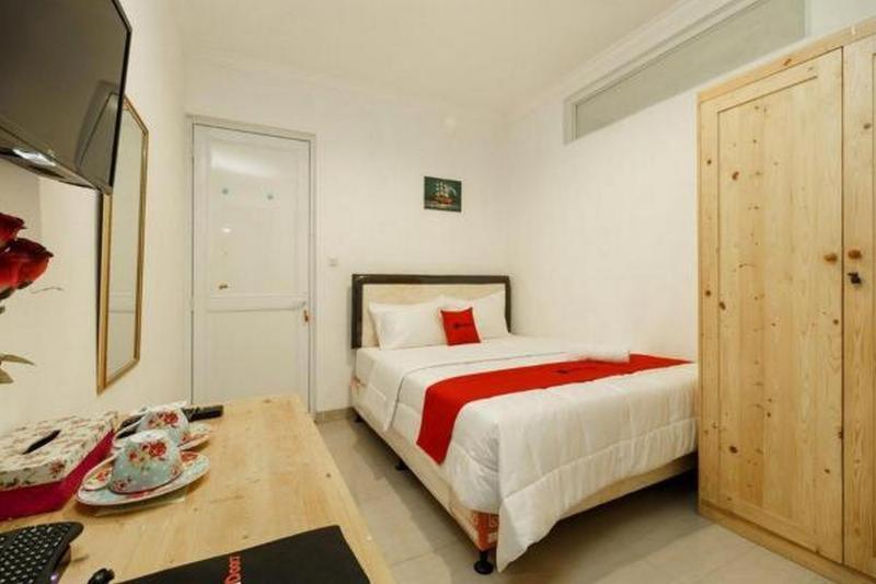 Reddoorz Syariah Near Pancoran 2 Guest house 3*