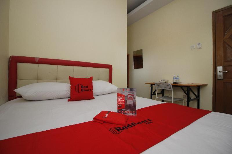 Reddoorz @ Jalan Pemuda Jakarta
