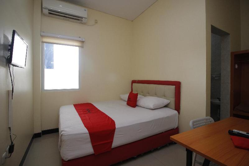 Reddoorz @ Jalan Pemuda 3* Jakarta